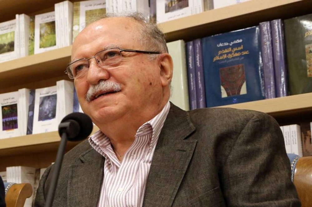 دار شرق الكتاب تُصدر الدفترين الثالث والرابع من «الفسبكات» لأحمد بيضون
