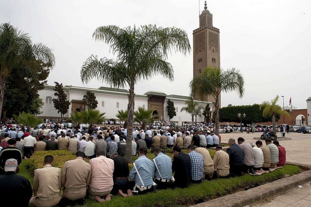 خطبة الجمعة وتوظيفها السياسي عبر التاريخ