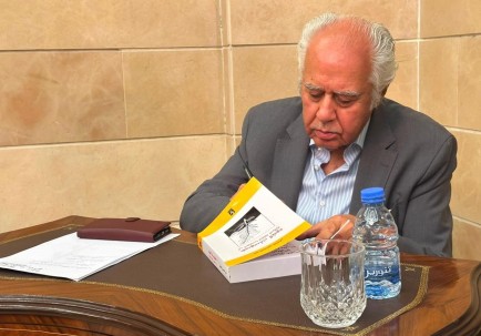 كلمة الدكتور عبد الحسين شعبان في احتفالية توقيع كتابه ” هسهسات الضوء في أنطولوجيا الثقافة العراقية”