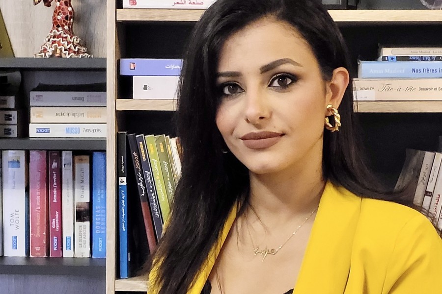 أصالة لمع لـ " شغف " : لماذا لا يكتب الروائي شعراً؟